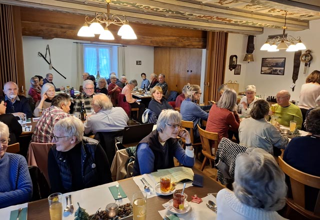 Das vollbesetzte «Sääli» im Gasthaus Rössli. Foto: Fritz Blaser