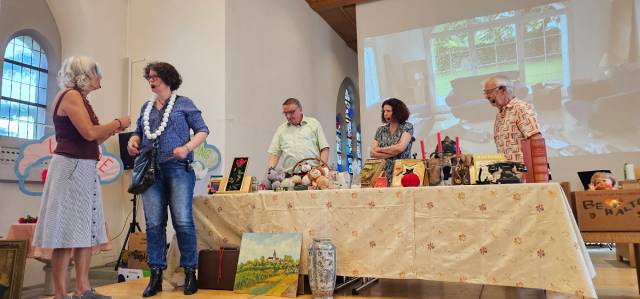 Die Theatergruppe sorgte für Lacher. Foto: zVg