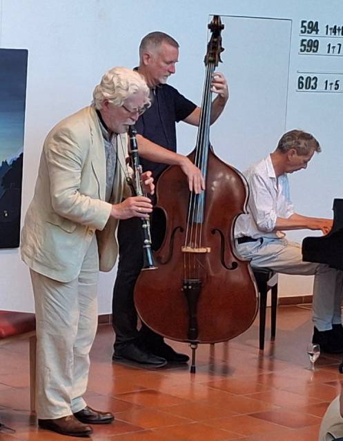 Zum Abschluss der Ausstellung «indigo» wurde sinnigerweise Blues gespielt.